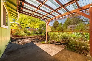 6323 B St, Springfield, OR 97478 - Photo 21