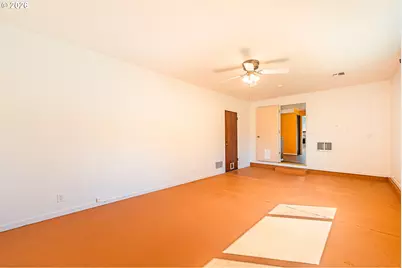 6323 B St, Springfield, OR 97478 - Photo 19