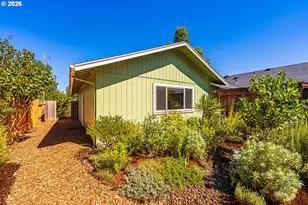 6323 B St, Springfield, OR 97478 - Photo 29