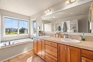 520 Tukwila Dr, Woodburn, OR 97071 - Photo 31