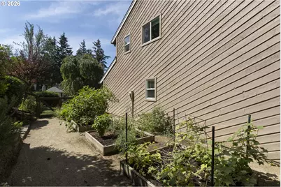 6 Scarborough Dr, Lake Oswego, OR 97034 - Photo 45