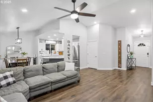 337 Arvilla Ct, Sutherlin, OR 97479 - Photo 3