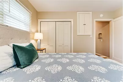 180 W 23rd Ave, Eugene, OR 97405 - Photo 13