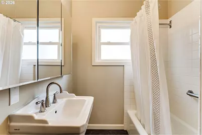 180 W 23rd Ave, Eugene, OR 97405 - Photo 15