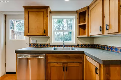 180 W 23rd Ave, Eugene, OR 97405 - Photo 25