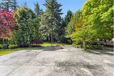21130 SW Murphy St, Beaverton, OR 97078 - Photo 27