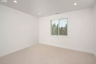 16005 NW Holman Wy, Portland, OR 97229 - Photo 19