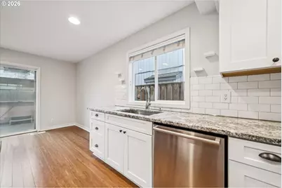 892 SE 54th Ave, Hillsboro, OR 97123 - Photo 29