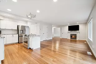 892 SE 54th Ave, Hillsboro, OR 97123 - Photo 25