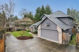 892 SE 54th Ave, Hillsboro, OR 97123 - Photo 3