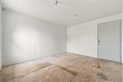 352 W M St, Springfield, OR 97477 - Photo 41