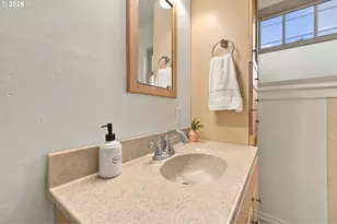 352 W M St, Springfield, OR 97477 - Photo 25