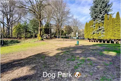 2020 SW Main St #402, Portland, OR 97205 - Photo 23