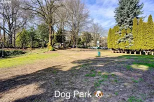 2020 SW Main St, Portland, OR 97205 - Photo 23
