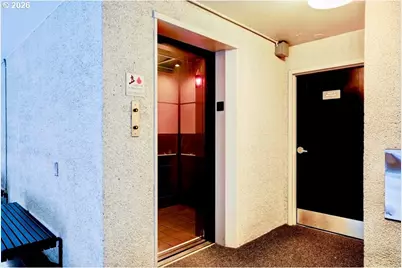 2020 SW Main St #402, Portland, OR 97205 - Photo 19