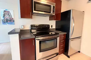 2020 SW Main St, Portland, OR 97205 - Photo 9