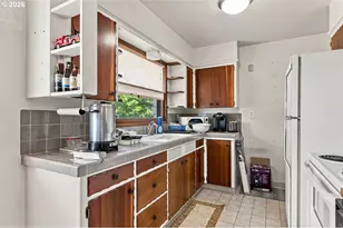15205 SE Lee Ave, Milwaukie, OR 97267 - Photo 9