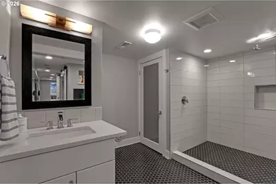 2610 NE Brazee St, Portland, OR 97212 - Photo 37