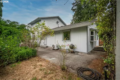 1819 Spruce St, Myrtle Point, OR 97458 - Photo 5
