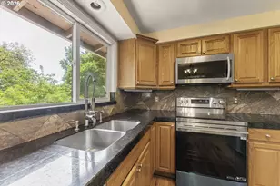 13920 SE Bush St, Portland, OR 97236 - Photo 11
