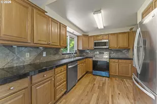 13920 SE Bush St, Portland, OR 97236 - Photo 9