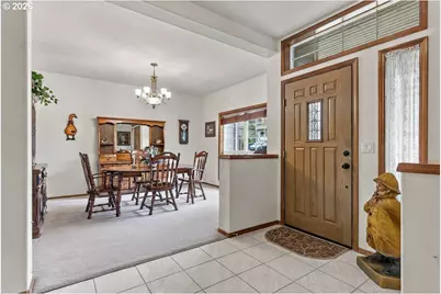 7829 SW 174th Pl, Beaverton, OR 97007 - Photo 3