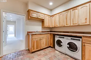 875 Sand Ave, Eugene, OR 97401 - Photo 23