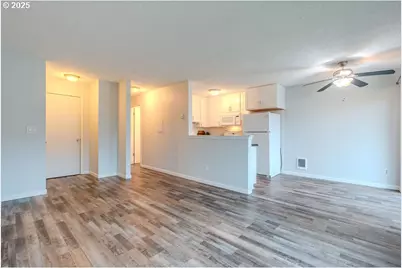 200 SW Florence Ave #D-15, Gresham, OR 97080 - Photo 7