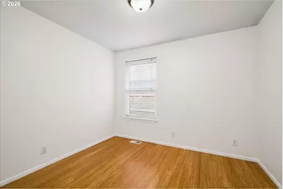 1076 Yew St, Junction City, OR 97448 - Photo 27