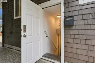 8611 SW 19th Ave, Portland, OR 97219 - Photo 27