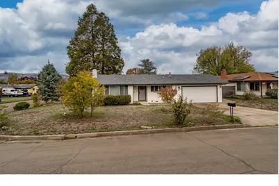 10 Carmel Ct, Roseburg, OR 97471 - Photo 3