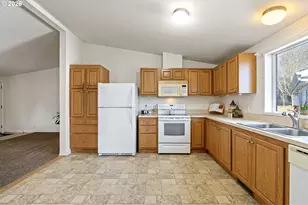 1699 N Terry St, Eugene, OR 97402 - Photo 13