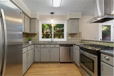 9125 SW Davies Rd, Beaverton, OR 97008 - Photo 11