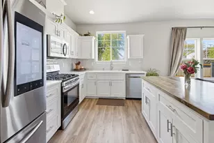 1310 Elm St, Junction City, OR 97448 - Photo 11