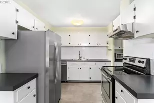 2811 N Arlington Pl, Portland, OR 97217 - Photo 13