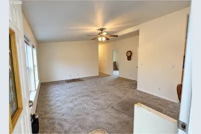 1454 Myrtle Ave, Coos Bay, OR 97420 - Photo 3