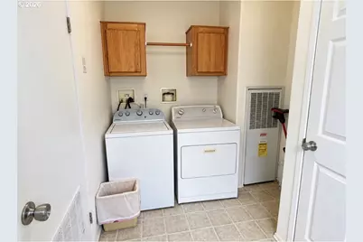 1454 Myrtle Ave, Coos Bay, OR 97420 - Photo 25