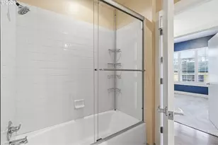 1930 NW Irving St, Portland, OR 97209 - Photo 13