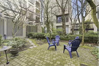 1930 NW Irving St #302, Portland, OR 97209 - Photo 17