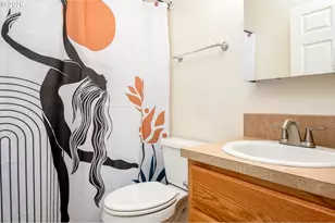 8211 SE 45th Ave, Portland, OR 97206 - Photo 31