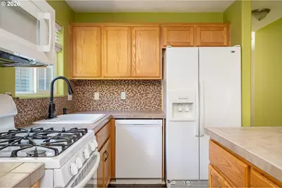 8211 SE 45th Ave, Portland, OR 97206 - Photo 7