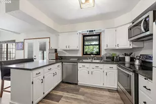 601 N 2nd St, Drain, OR 97435 - Photo 15