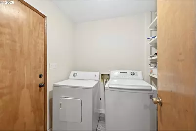 601 N 2nd St, Drain, OR 97435 - Photo 29