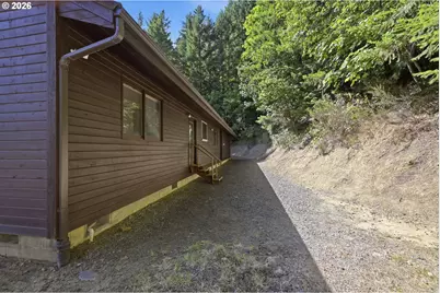 601 N 2nd St, Drain, OR 97435 - Photo 37