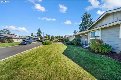 276 Knight Ave, Eugene, OR 97404 - Photo 3