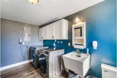 276 Knight Ave, Eugene, OR 97404 - Photo 17