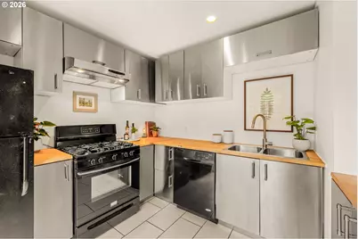 7625 SE Market St, Portland, OR 97215 - Photo 13