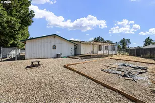 1740 Pritchett Pl, Cottage Grove, OR 97424 - Photo 21