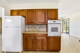 9925 SW Inez St, Portland, OR 97224 - Photo 15