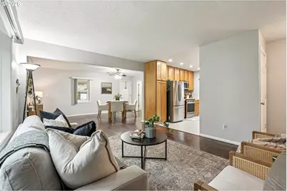 12905 SW Walker Rd, Beaverton, OR 97005 - Photo 9